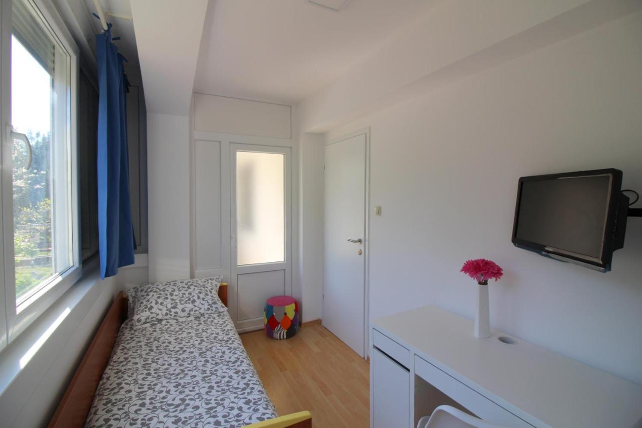Modern Apartment Sabina With Nice Garden Poreč Eksteriør billede